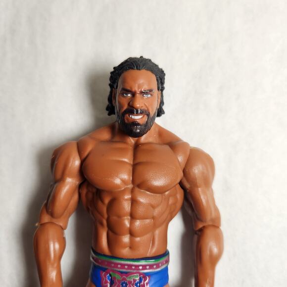 WWE Jinder Mahal 7" Wrestling Figure 2017 With Knee Pads Loose Pre-owned - Picture 2 of 7